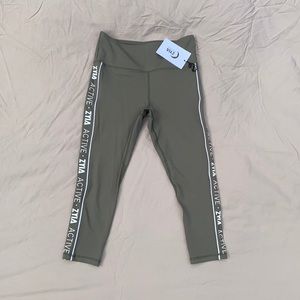 Olive Logo Stripe Light n Tight Hi-Rise Capri 20”